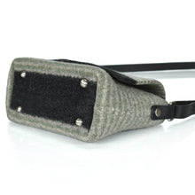 Load image into Gallery viewer, Compass