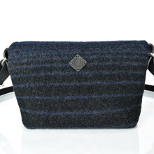 Load image into Gallery viewer, Compass - Midnight